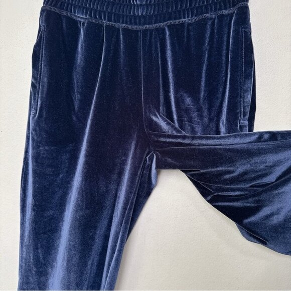 Fabletics Womens Xsmall Velour Blue Jogger - Picture 8 of 15
